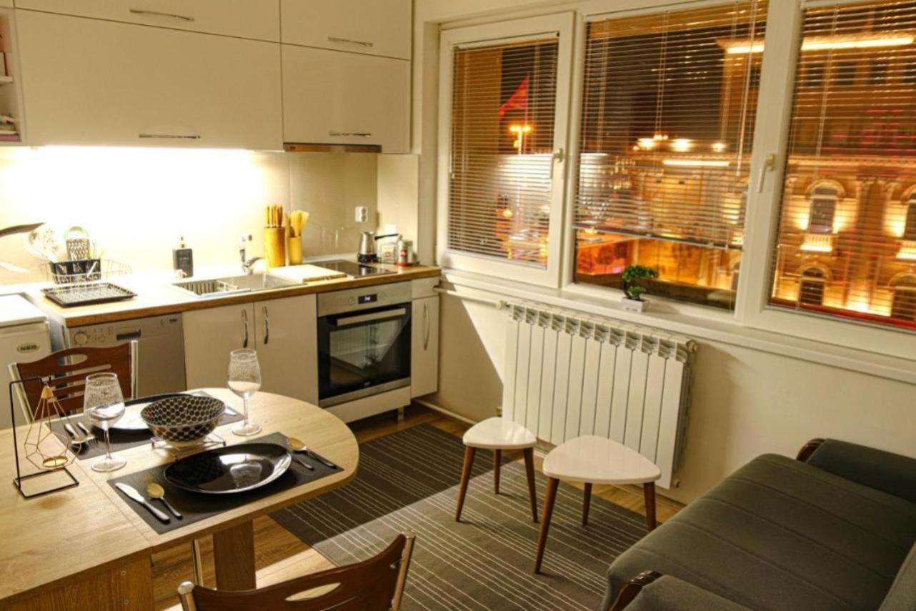 Rooftop Apartment At Mainsquare Скопье Экстерьер фото