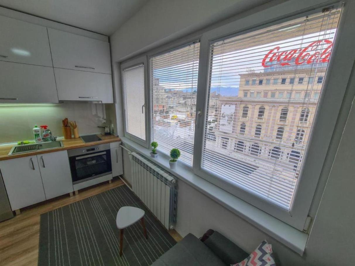 Rooftop Apartment At Mainsquare Скопье Экстерьер фото