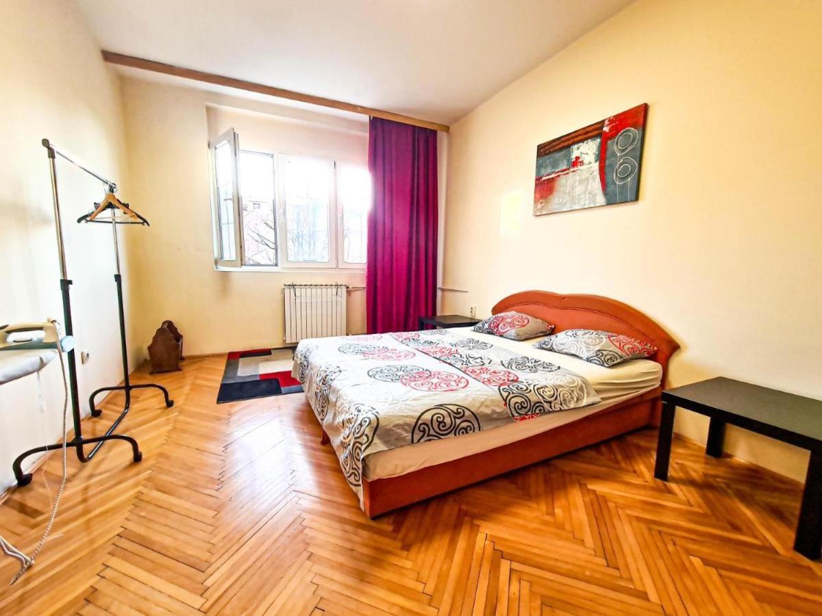 Rooftop Apartment At Mainsquare Скопье Экстерьер фото