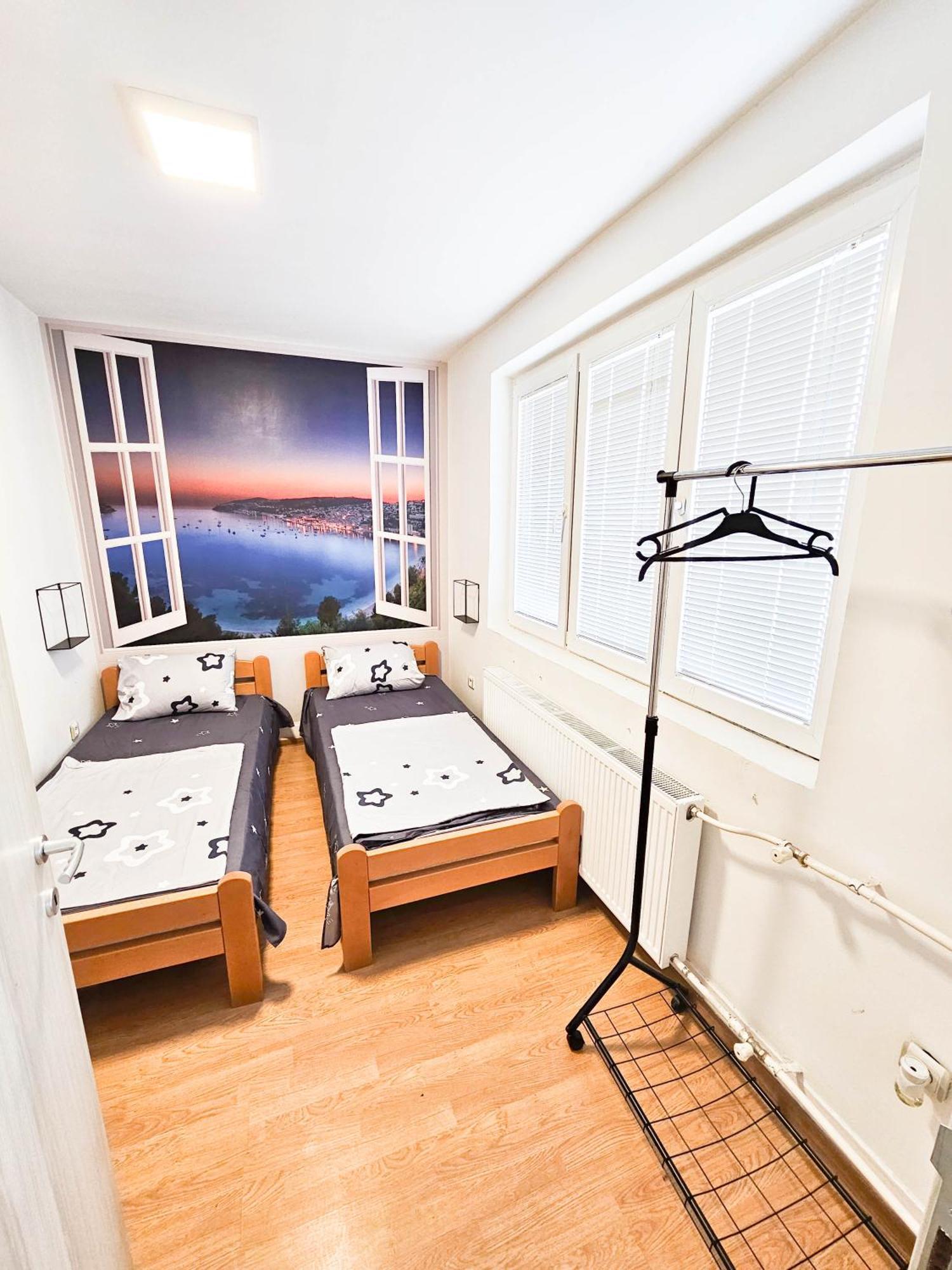 Rooftop Apartment At Mainsquare Скопье Экстерьер фото