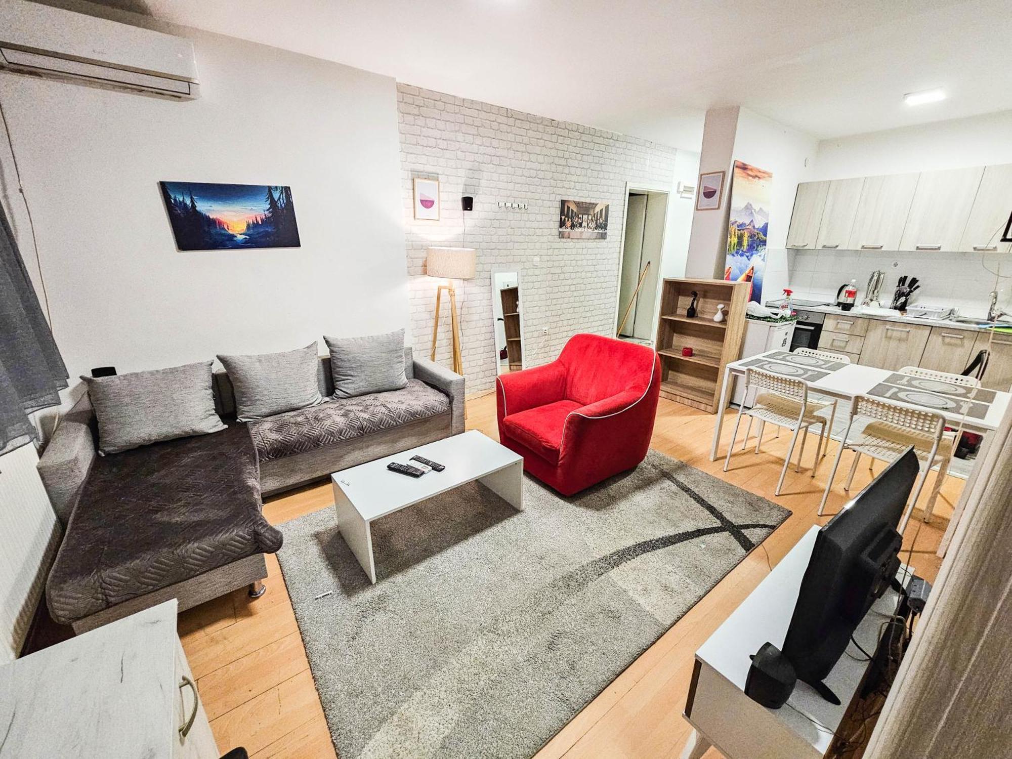 Rooftop Apartment At Mainsquare Скопье Экстерьер фото